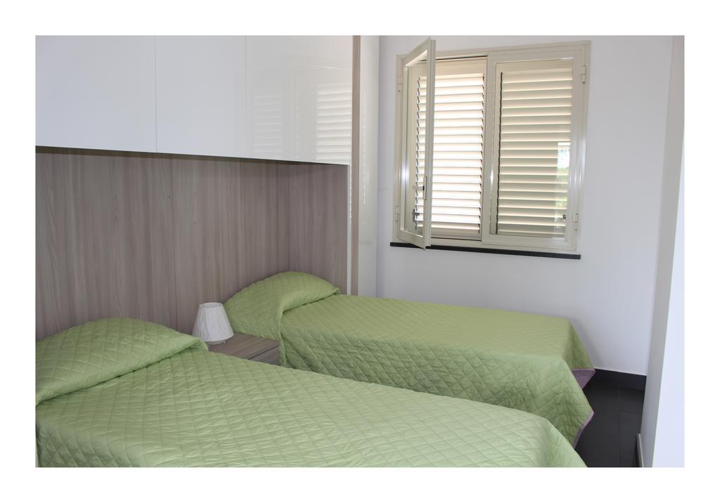 The Green Seaside Fondachello  Zimmer foto